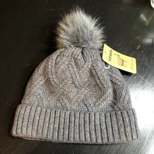 NWT VITALLA KNIT HAT WITH POM POM fleece lined gray